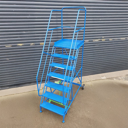 Klime-Ezee Heavy-Duty Mobile Step - KC Supply