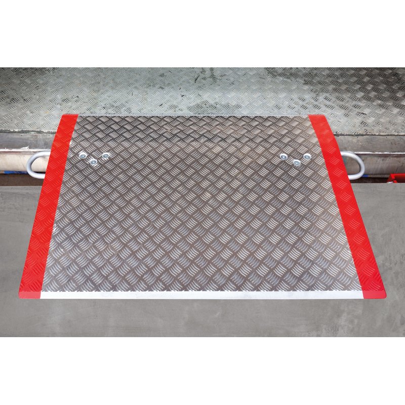 Thorworld Aluminium Dockplate — MJPL9078_retouch.jpg